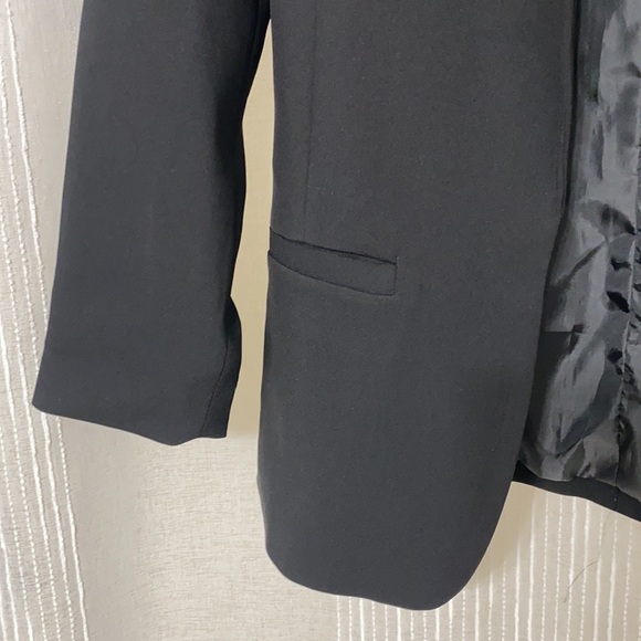 H&M Black Blazer - Picture 4 of 4